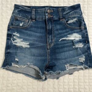 A&E Curvy Hi-Rise Shortie